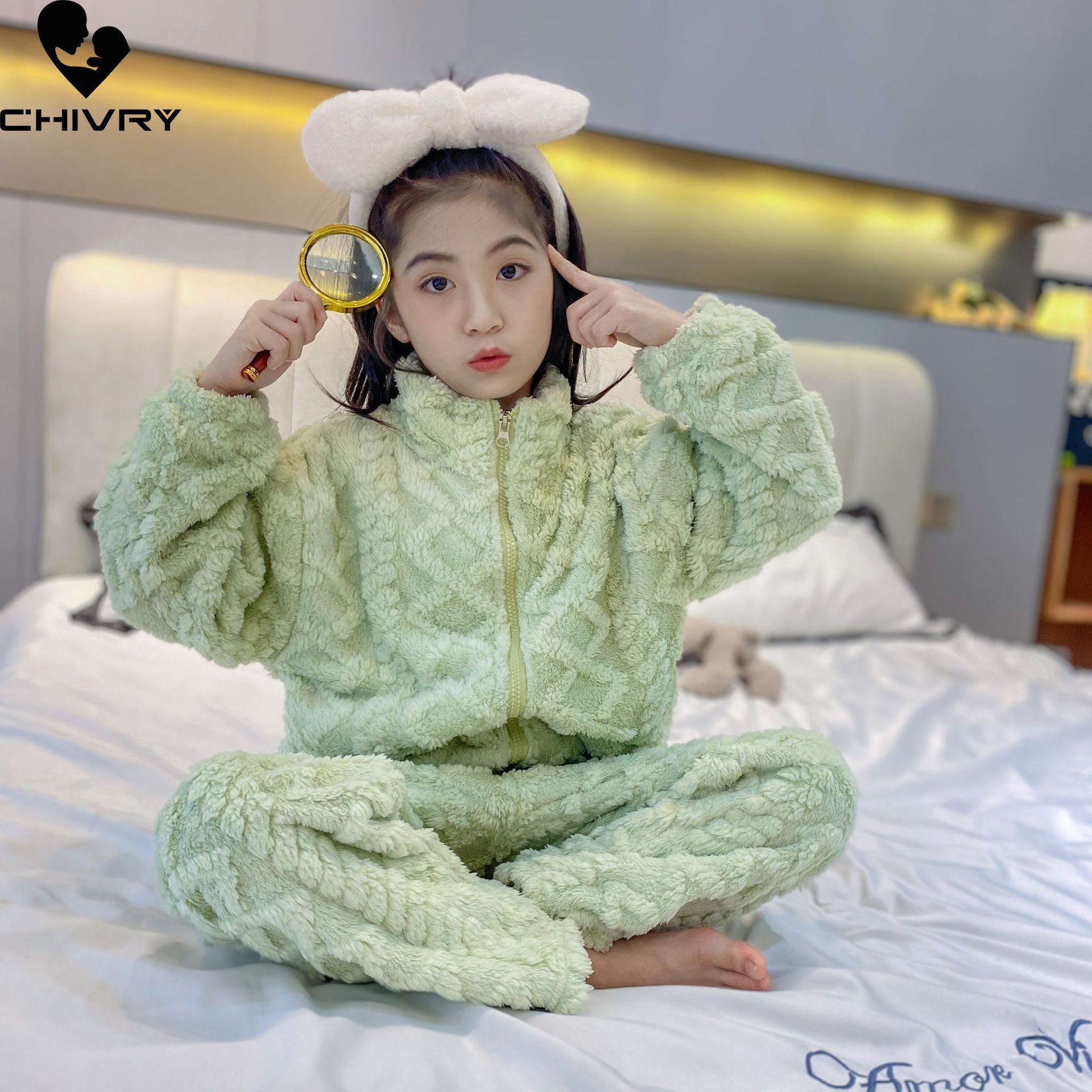 Одежда, теплая футболка, желты – обзор и цена Winter Clothing Offer
